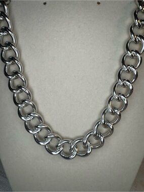New And Lovely Classic Silver Chunky Chain Necklace